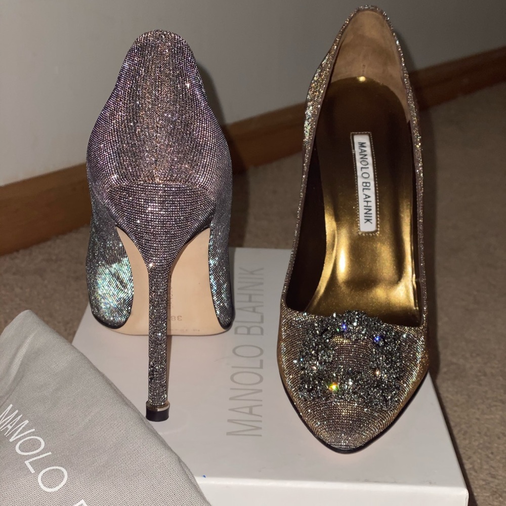 Manolo Blahnik Hangisi